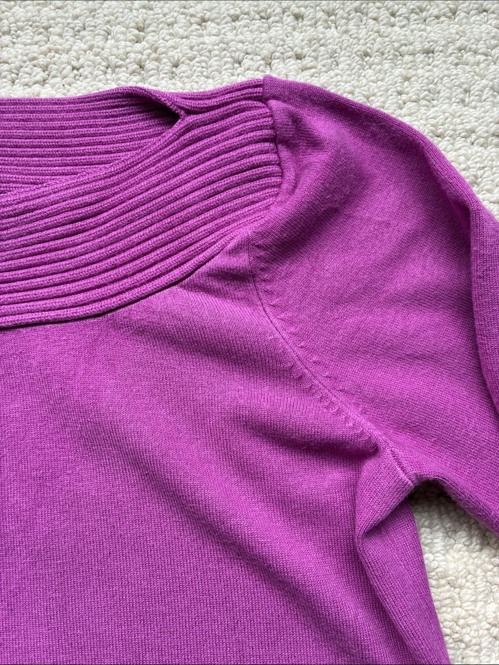 Cleo Women's Pinky Purple Ribbed Boat Neck Sweater Size Petite Medium - Picture 2 of 9